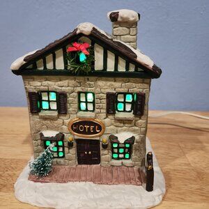 Bed And Breakfast Hotel Ceramic House 6.5" Seasonal Specialties Christmas Valley
